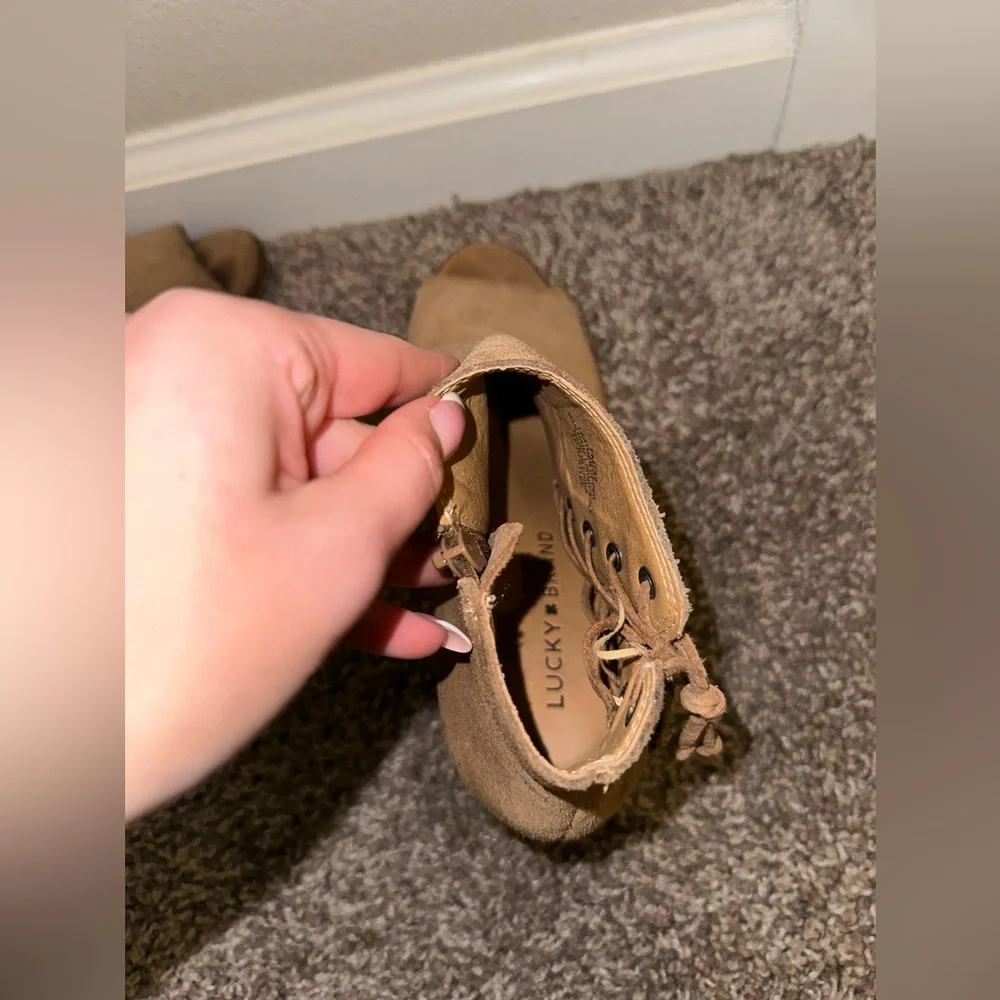 LUCKY BRAND Women's LK-HARTLEE dress Sandal - Picture 10 of 16